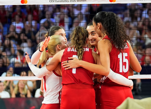 <a class='keyword-sd' href='/filenin-sultanlari/' title='Filenin Sultanları'>Filenin Sultanları</a>'ndan <a class='keyword-sd' href='/avrupa-sampiyonasi/' title='Avrupa Şampiyonası'>Avrupa Şampiyonası</a>'nda 4'te 4