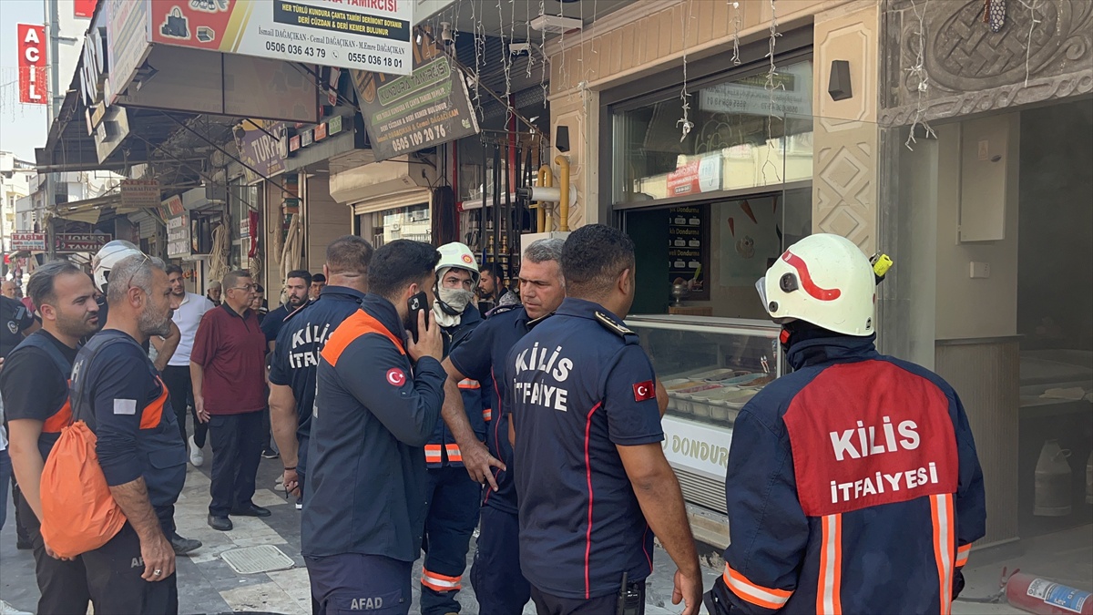 Kilis'te Baklava Dükkanında Yangın