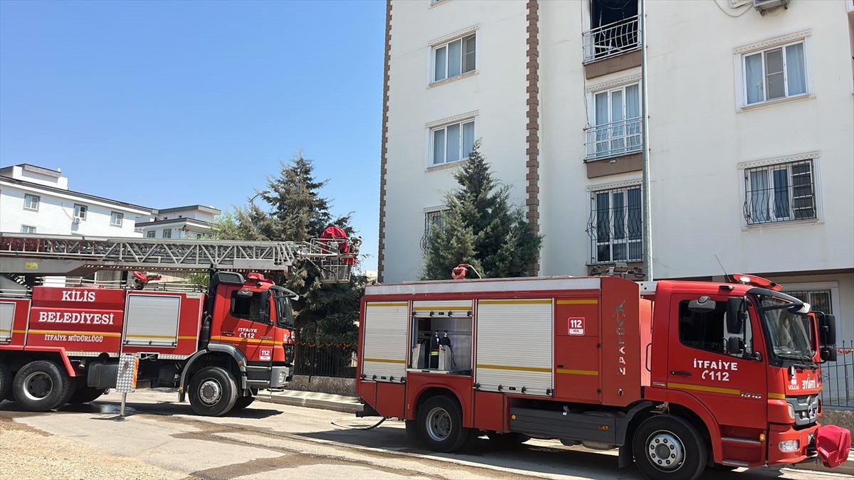 Kilis'te Yangın: 3 Kişi Hastaneye Kaldırıldı