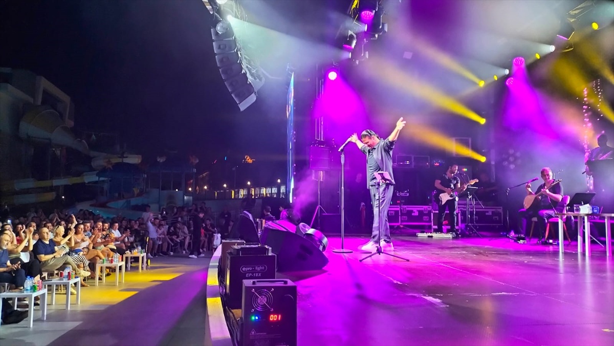 Kubat'tan Manavgat'ta Coşkulu Konser