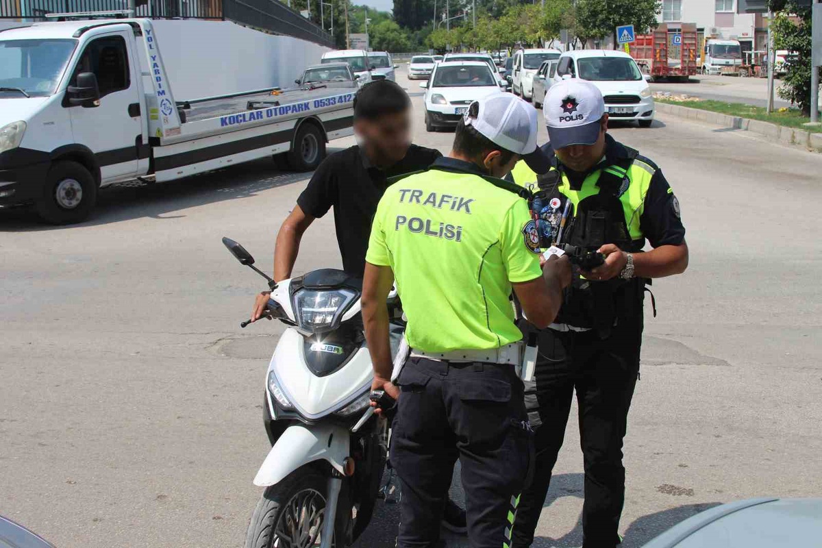 Adana'da Motosiklet Denetimlerinde 1.3 Milyon Ceza