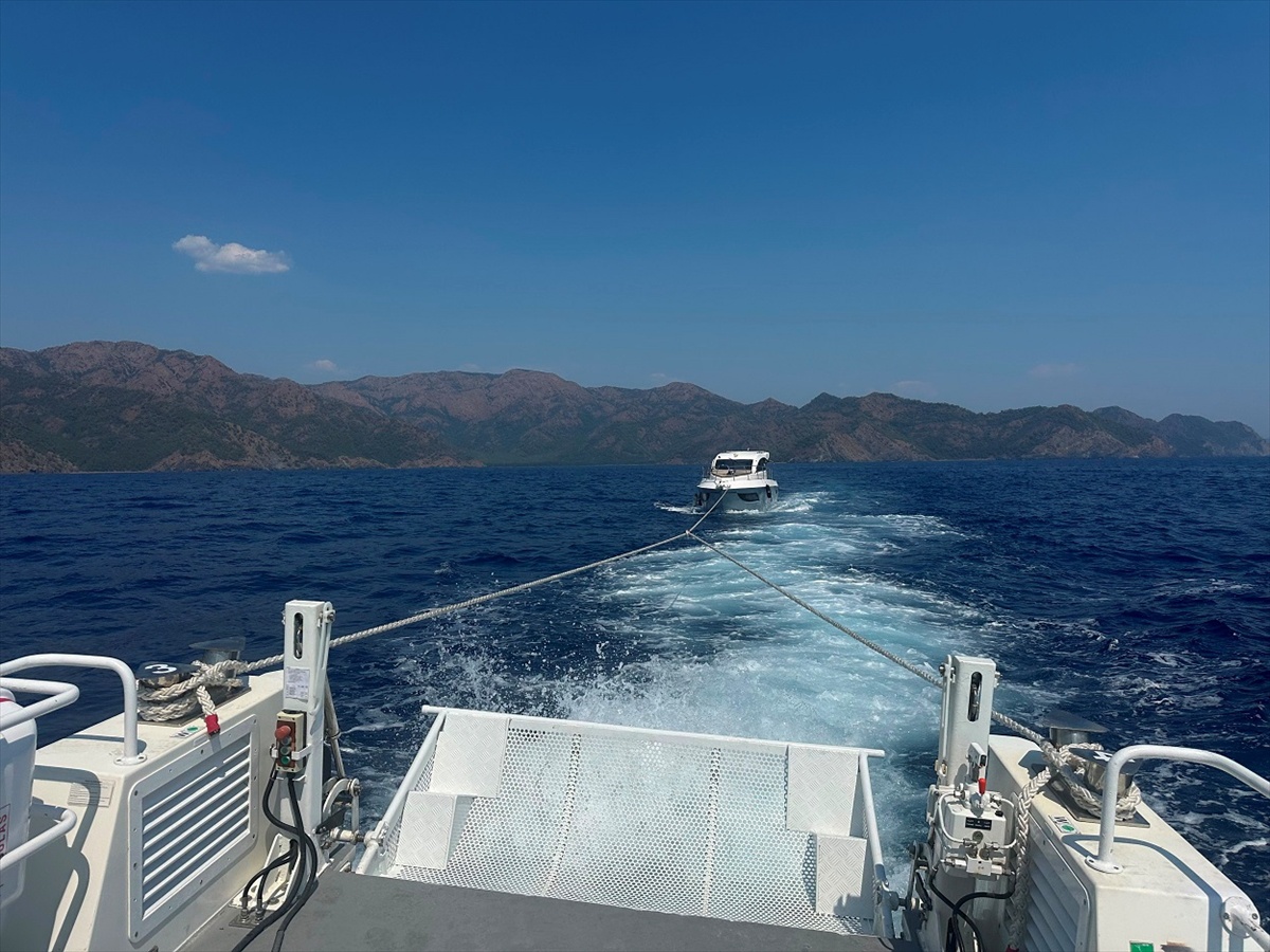 Marmaris'te Yat Kurtarma Operasyonu