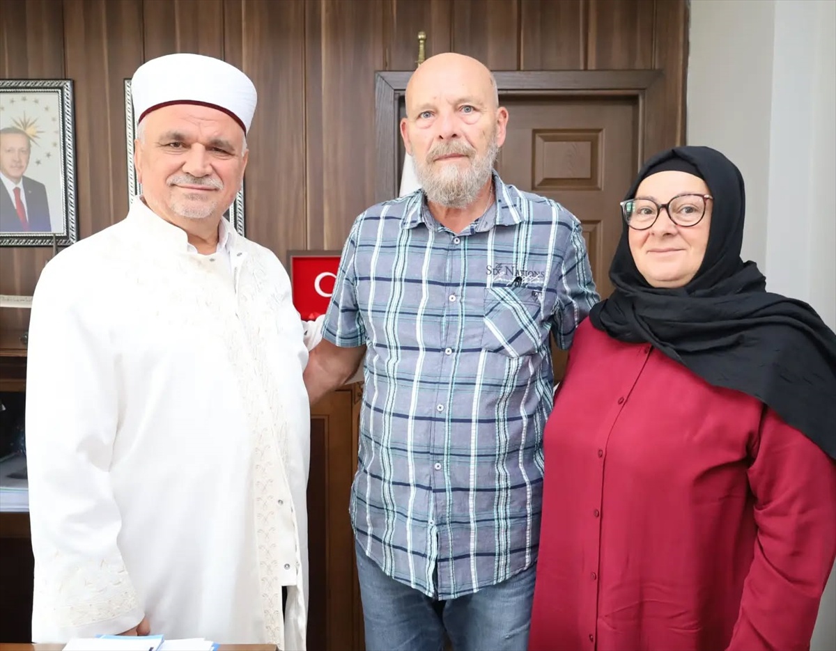 Alman Vatandaşı İslam'ı Seçti