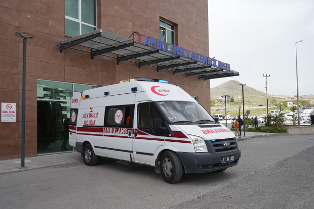 Çalıştığı sırada elektrik akımına kapılan 18 yaşındaki genç can verdi