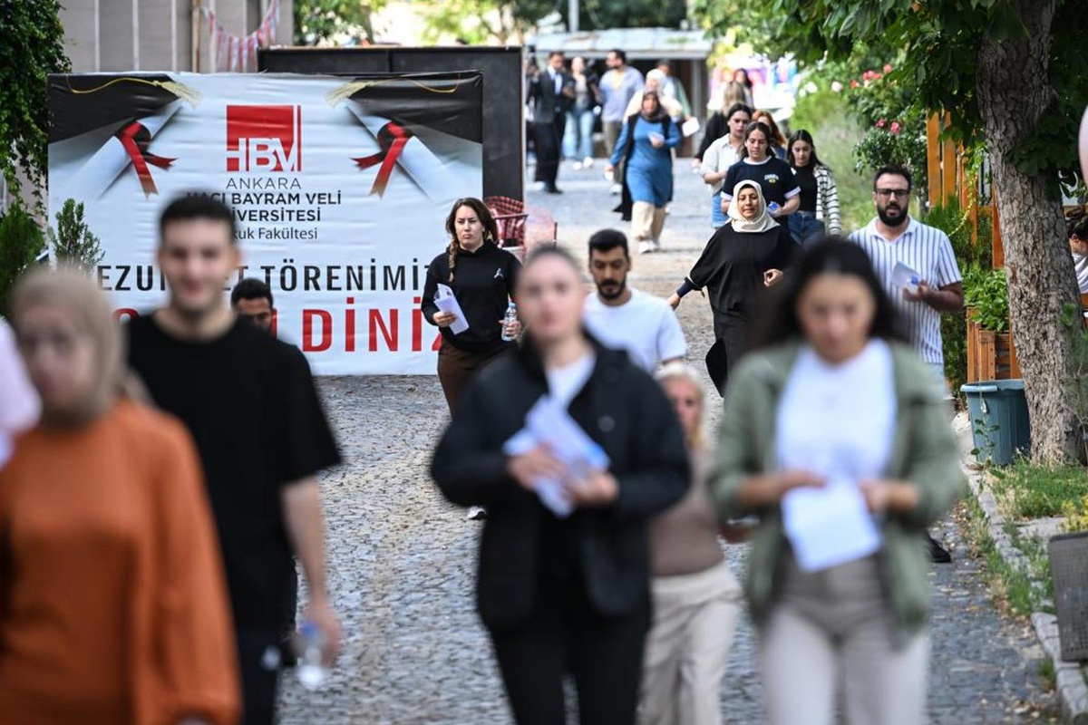 ÖSYM duyurdu! Binlerce öğretmen adayının puanı yeniden hesaplanacak