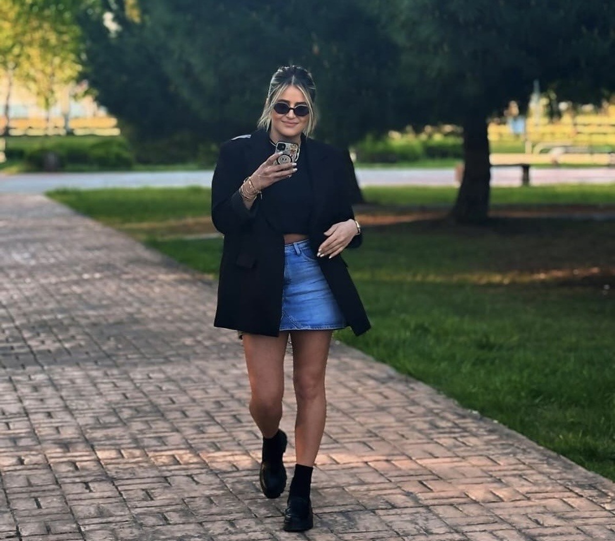 2\'nci kattaki balkondan düşmüştü! Genç anne kurtarılamadı