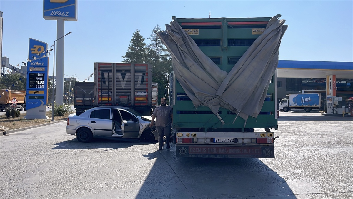 Sivas'ta trafik kazası: 2 yaralı