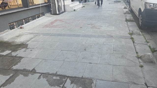 Sultangazi'de işçinin 3'üncü kattan düştüğü anlar kamerada