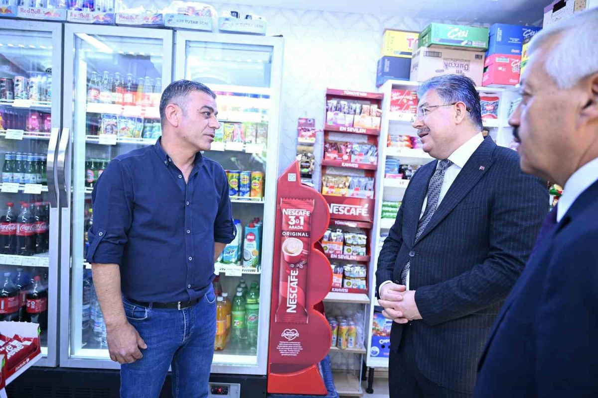 Eskişehir Valisi Esnafı Ziyaret Etti