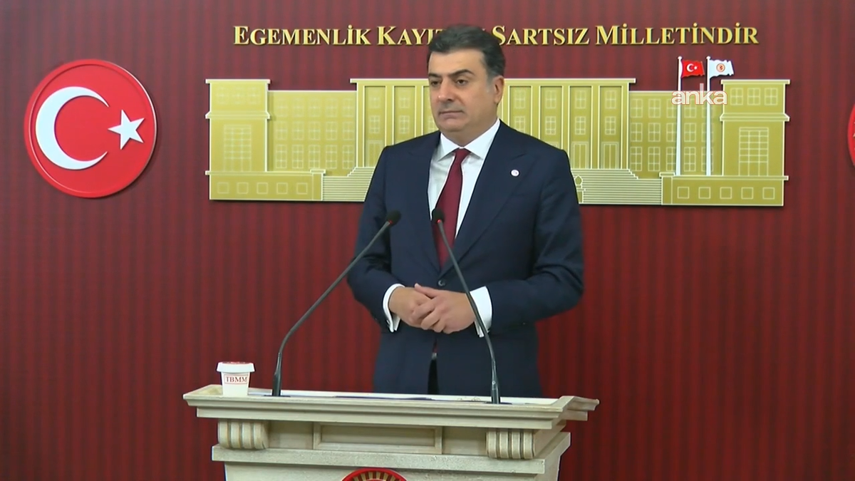YENİ Parti'den CHP'ye Sert Eleştiriler