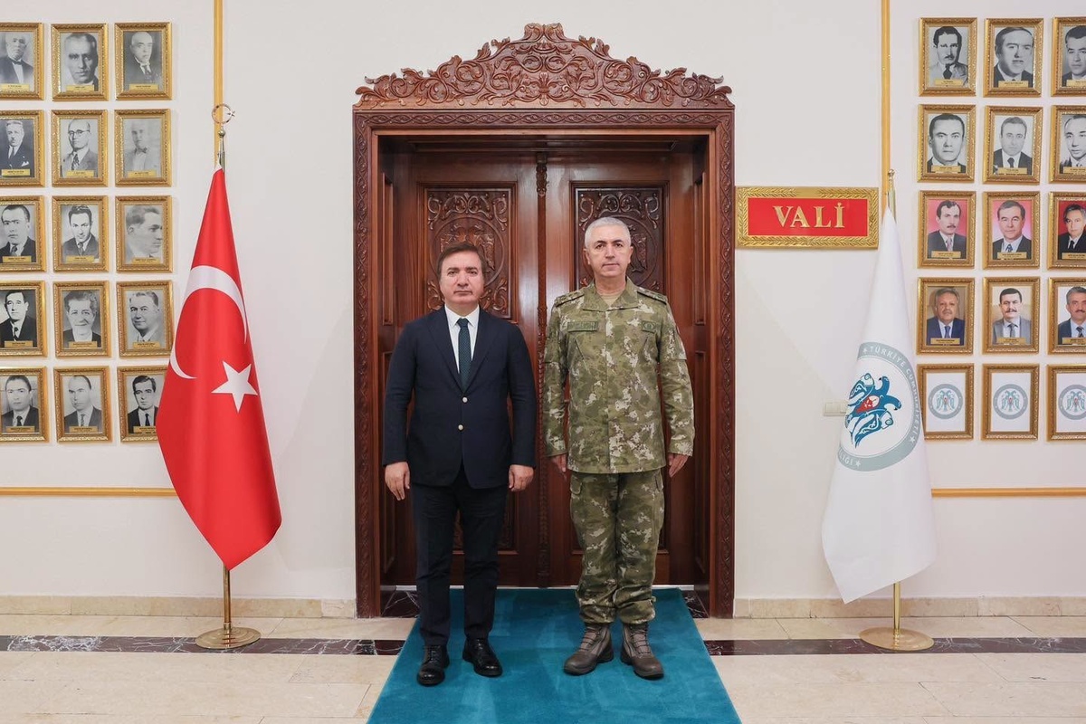 Tümgeneral Aktaş'tan Vali Aydoğdu'ya Ziyaret