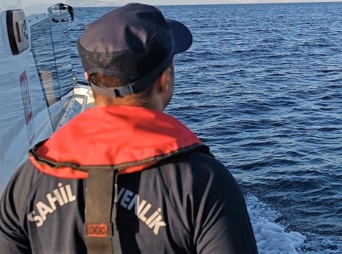 Kuşadası'nda Denizde Kaybolan Kişi Kurtarıldı