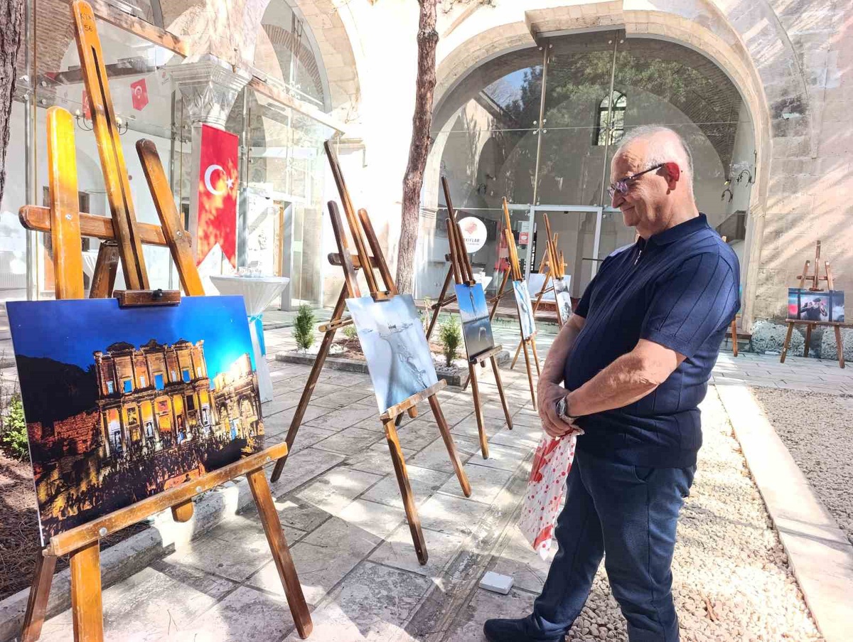 Zafer Haftası'nda Fotoğraf Sergisi ve Yürüyüş