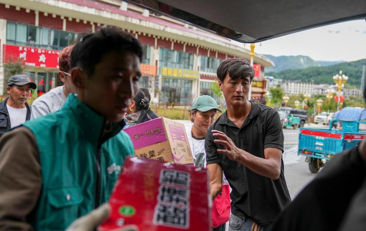 Tibet'e Yardım Malzemesi Gönderildi