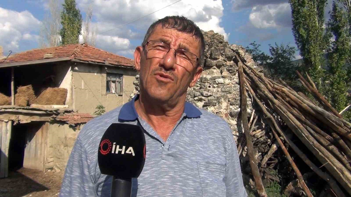 Mecitözü'nde Tarihi Hamam Restore Bekliyor