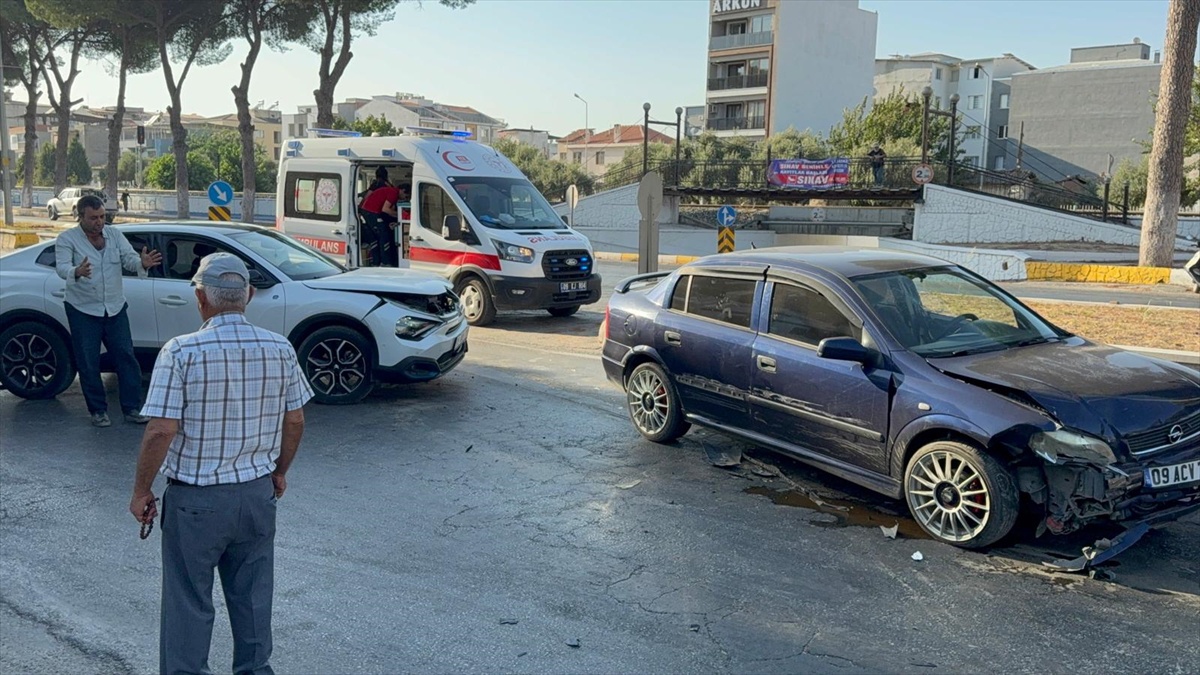 Germencik\'te Trafik Kazası: 2 Yaralı