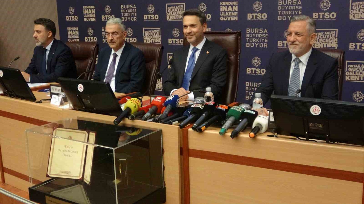 Bakan Bayraktar: 'Enerji meselesi milli güvenlik meselesidir'