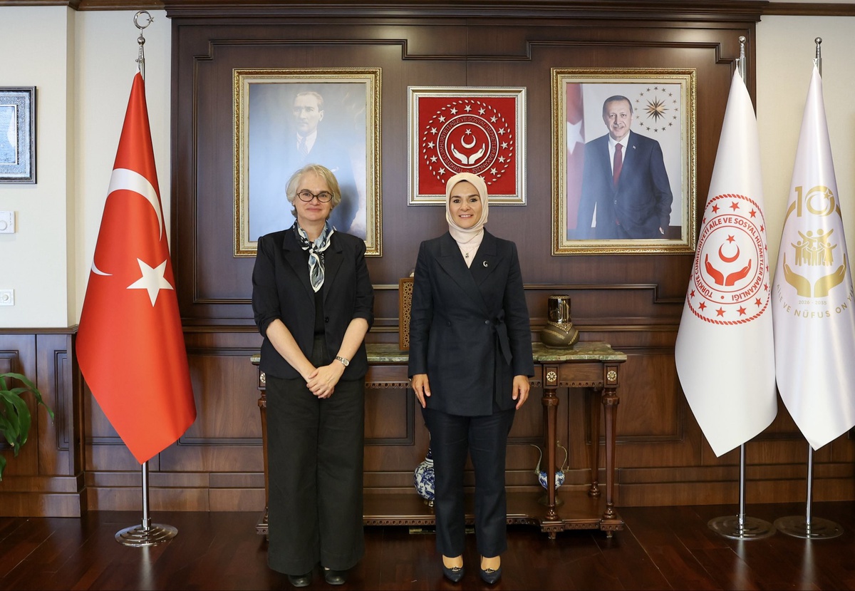 Bakan Göktaş, Avustralya Büyükelçisi ile Görüştü