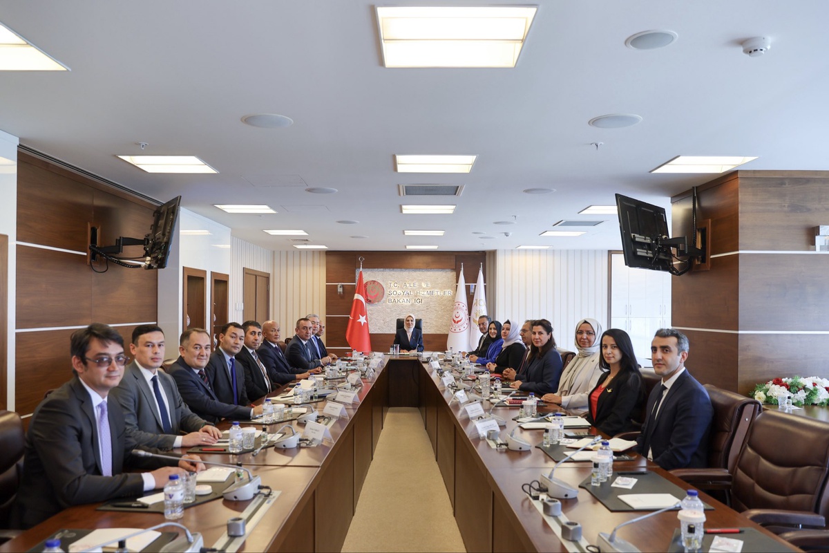 Türk Devletleri Zirvesi Öncesi Toplantı