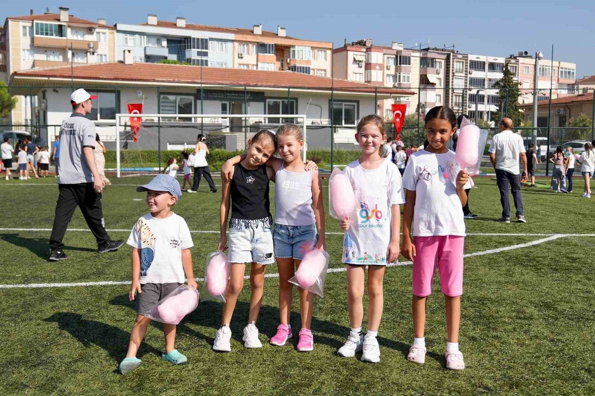 Balıkesir'de Gençlik ve Spor Festivali Coşkusu