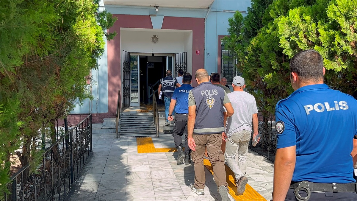 Manyas'ta Uygulama Bilgileri Paylaşan 7 Şüpheli Gözaltında
