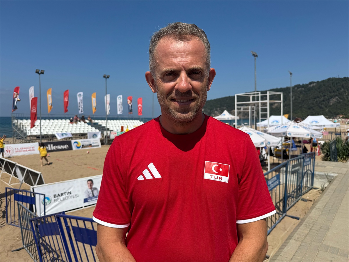 Bartın'da Plaj Voleybolu Grand Slam Turnuvası Başladı