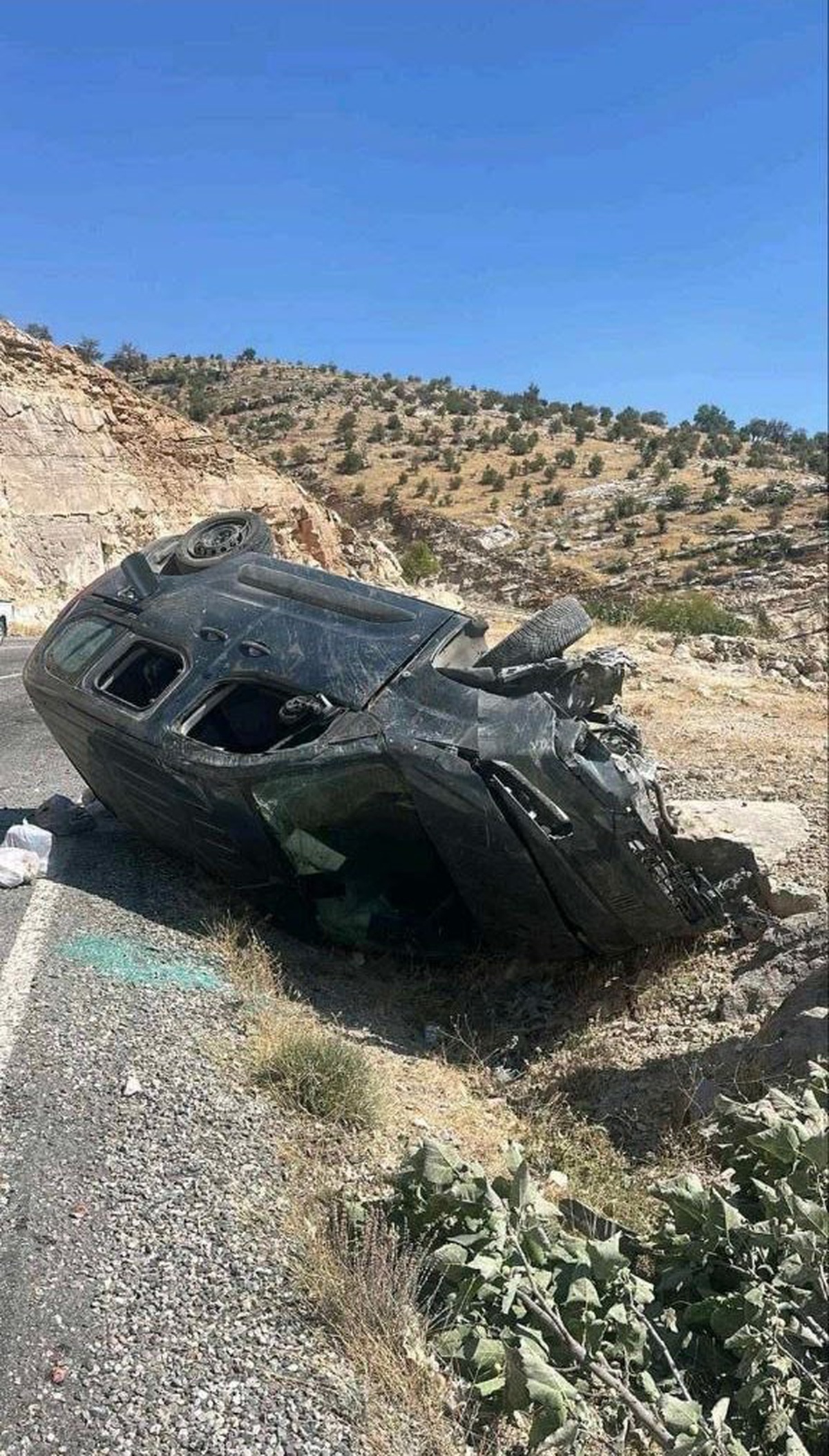 Gercüş'te takla atan araçta 2 yaralı