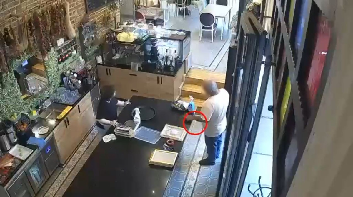 Beyoğlu'nda Cep Telefonu Hırsızı Yakalandı