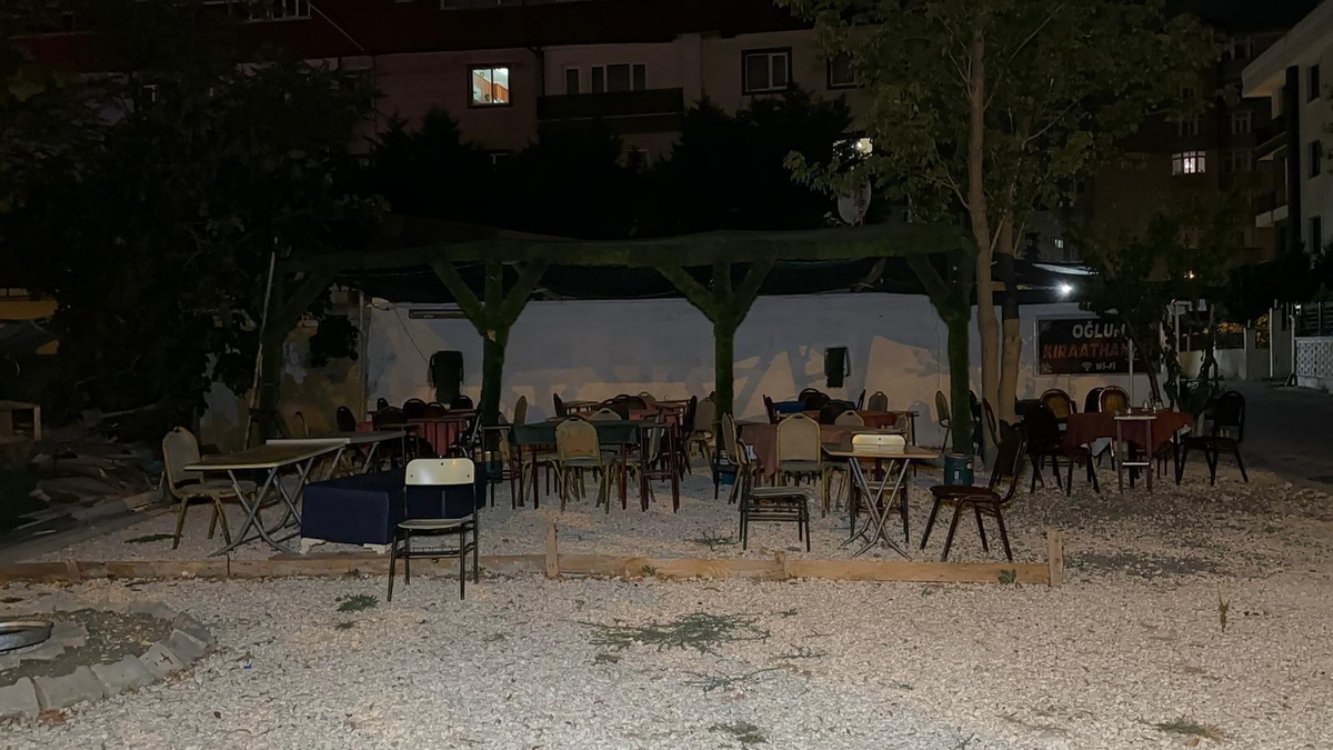 Büyükçekmece'de Silahlı Saldırı: 3 Yaralı