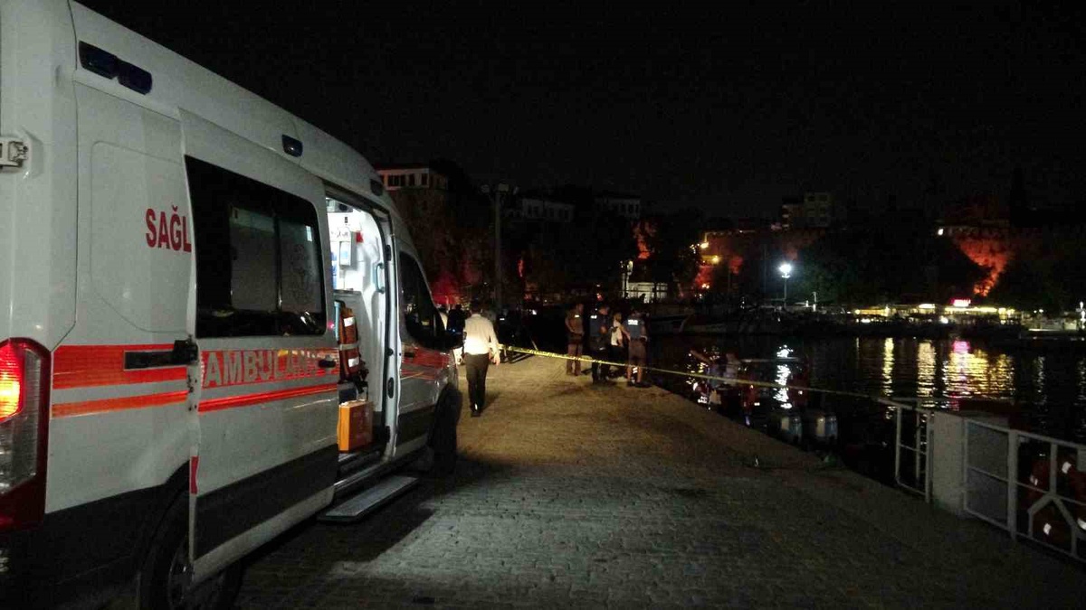 Antalya'da 63 Yaşındaki Adamın Cansız Bedeni Bulundu