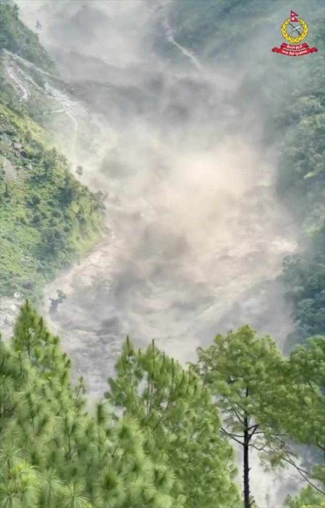 Deprem sanıldı, gerçek çok başka çıktı! Nepal'deki felakette bilanço ağırlaşıyor