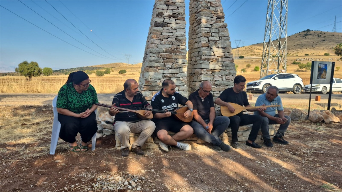 Nimri\'de Şehitlere Seferberlik Heykeli
