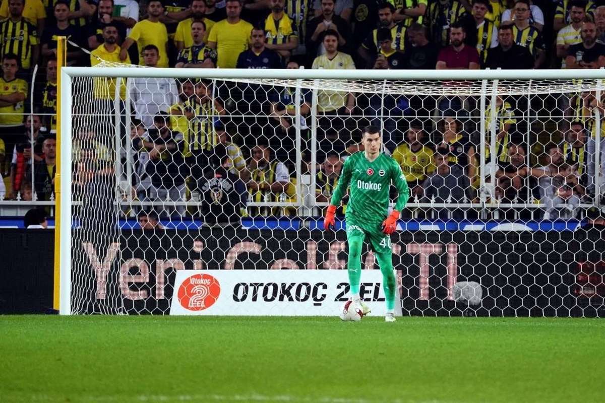 Livakovic, Fenerbahçe'den Barcelona'ya Transfer Oldu