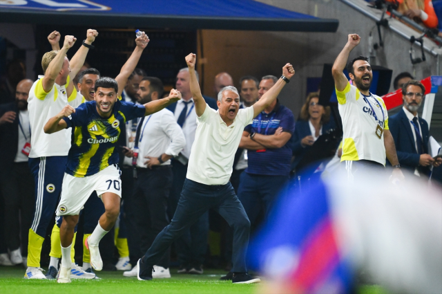 Fenerbahçe Lyon'u sadece Şampiyonlar Ligi'nden etmedi! Fransız ekibinde büyük kriz