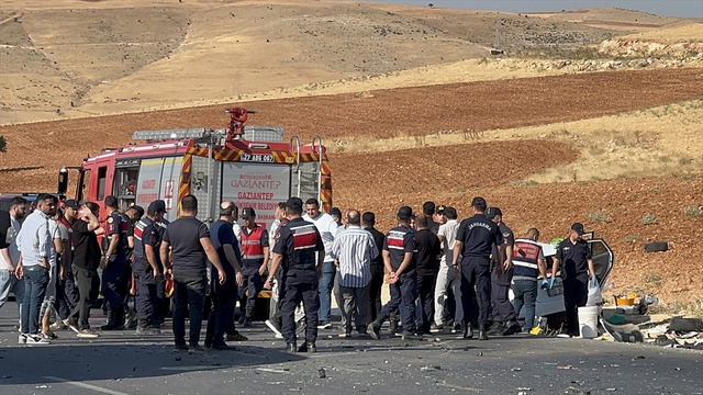 Bir anlık dikkatsizlik faciaya dönüştü: 2 ölü, 4 yaralı