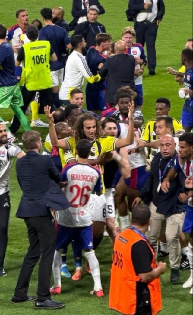 Guendouzi'ye uçan tekme atan isim ortaya çıktı