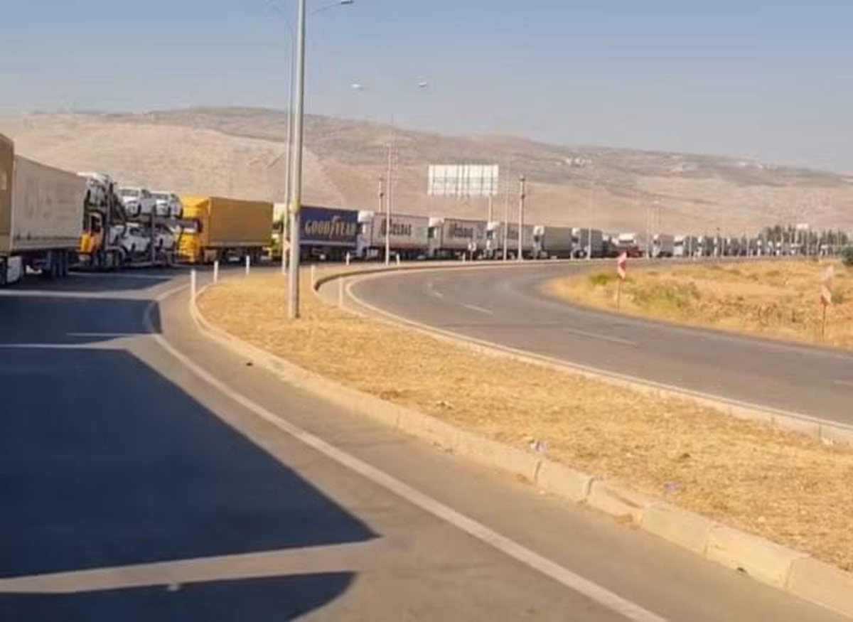 Iğdır'da Tır Şoförleri Sınırda Bekliyor