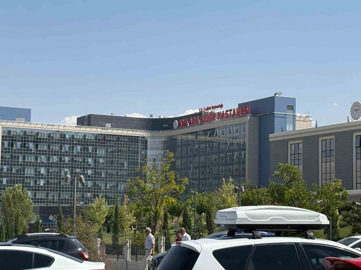HSK Başmüfettişi Aydın'ın Kızı Trafik Kazasında Hayatını Kaybetti