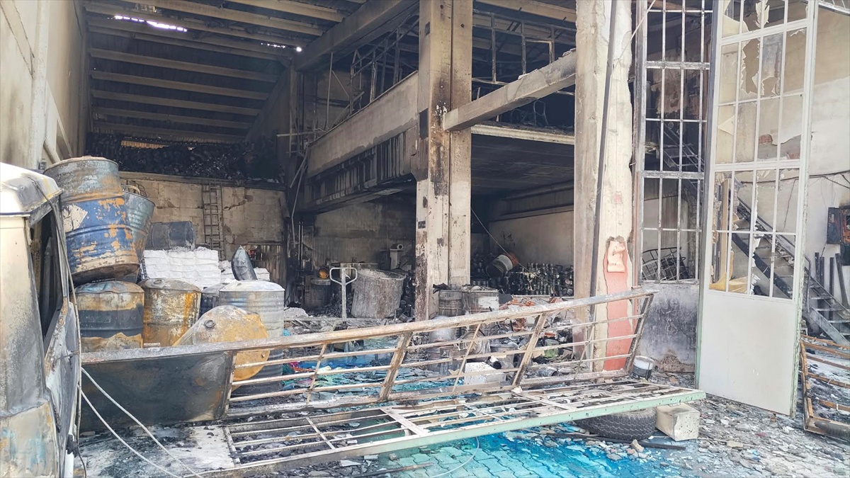 İnegöl'de Boya İmalatında Yangın