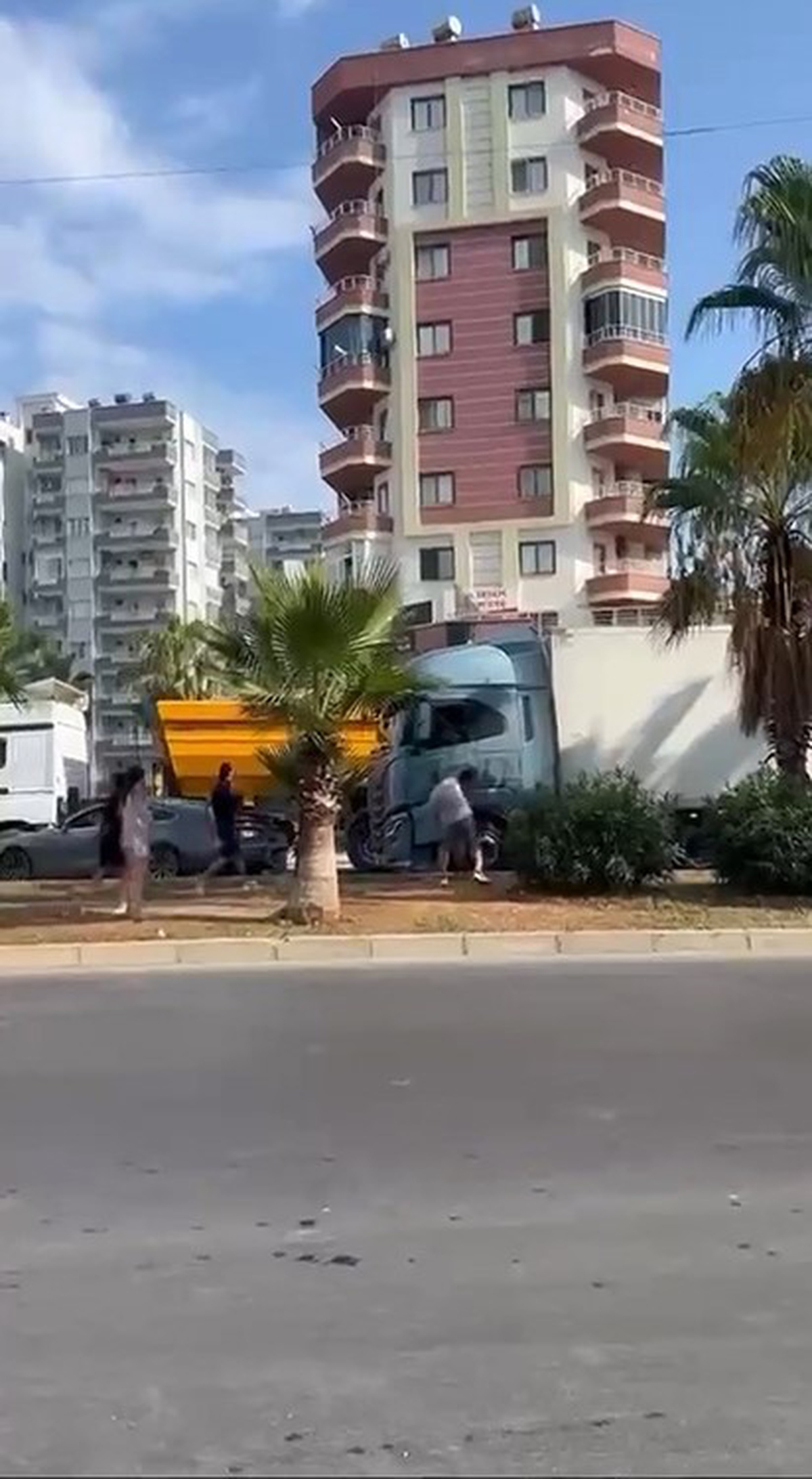 Mersin'de Tır-Sürücü Kavgası