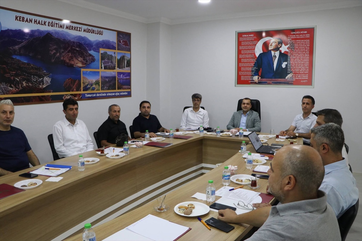 Keban'da Eğitim Toplantısı Yapıldı