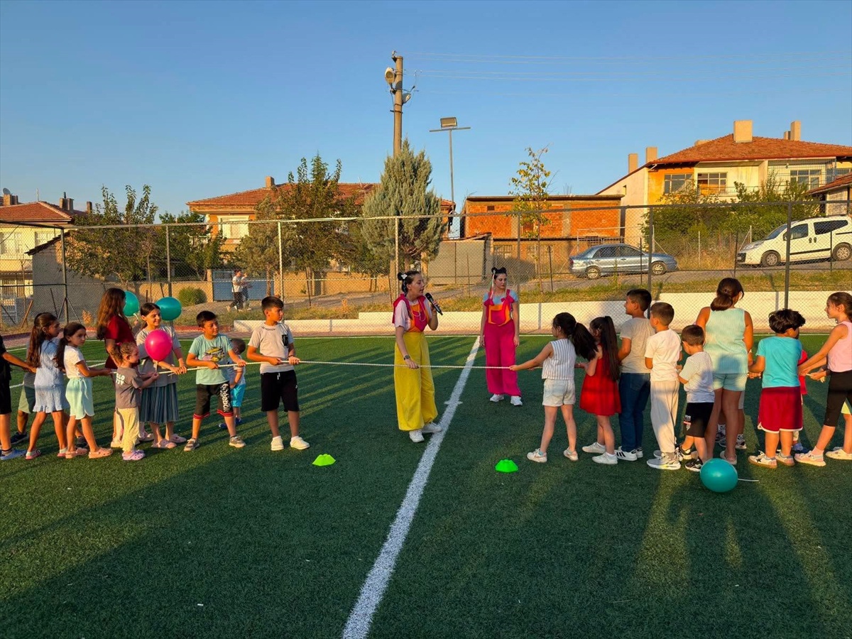 Kırıkkale'de Çocuklara Geleneksel Sokak Oyunları Şenliği
