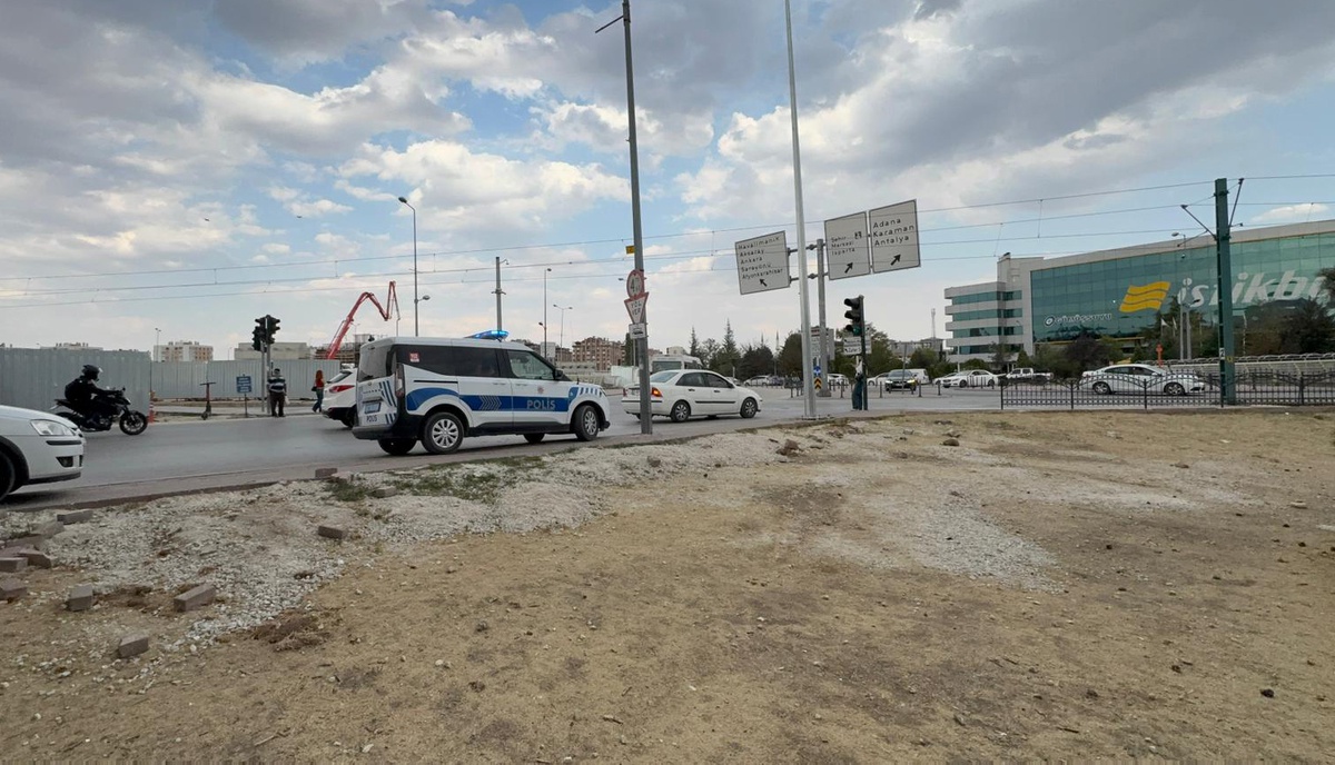 Kıskançlık Kavgası: Genç Kız Yaralandı