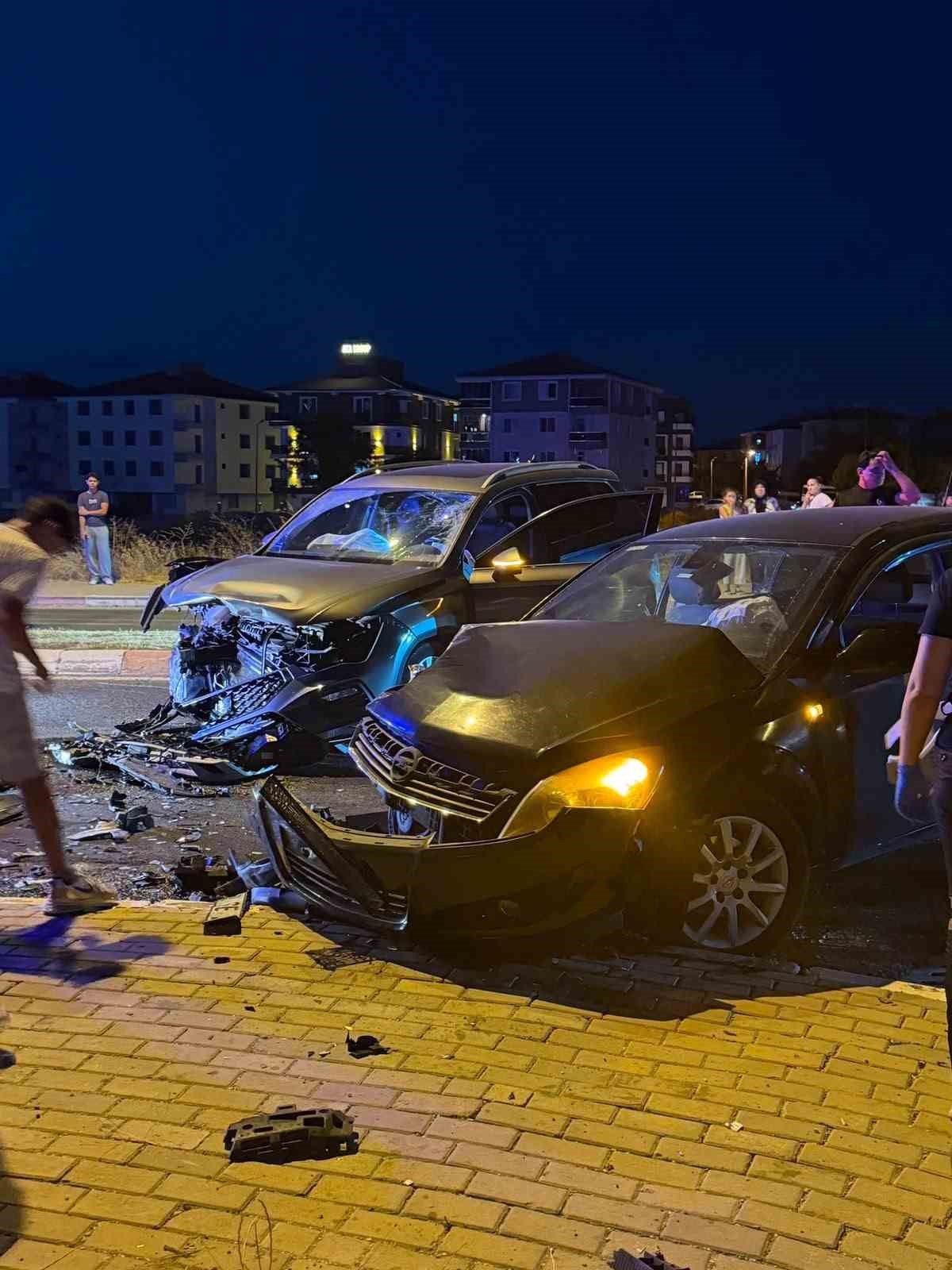 Lüleburgaz'da Trafik Kazası: 8 Yaralı