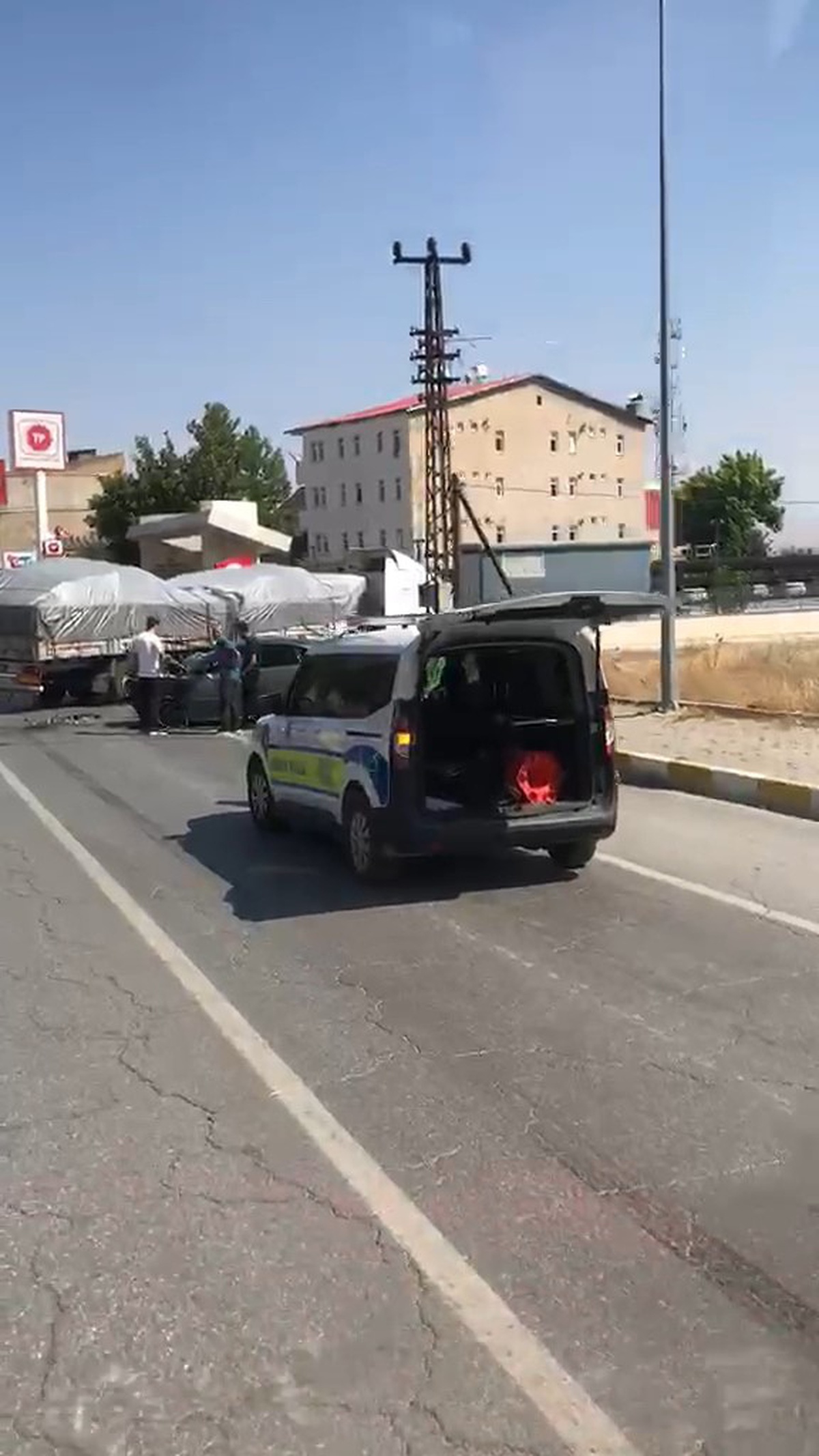 Muş'ta Tır ve Otomobil Çarpıştı: 1 Yaralı