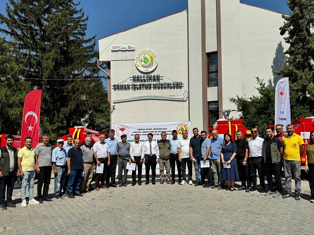 Nallıhan'da Su Tankeri Dağıtım Programı