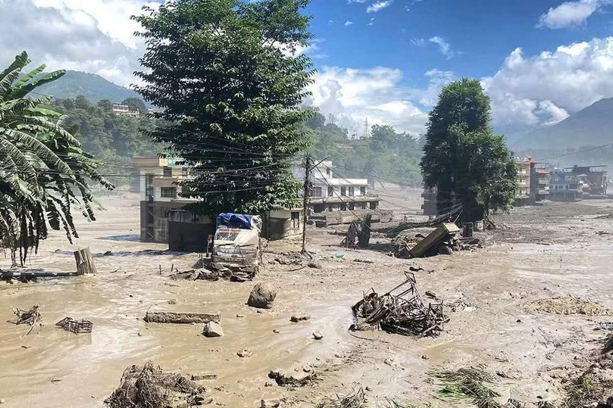 Nepal'de Sel Felaketi: 270 Ölü