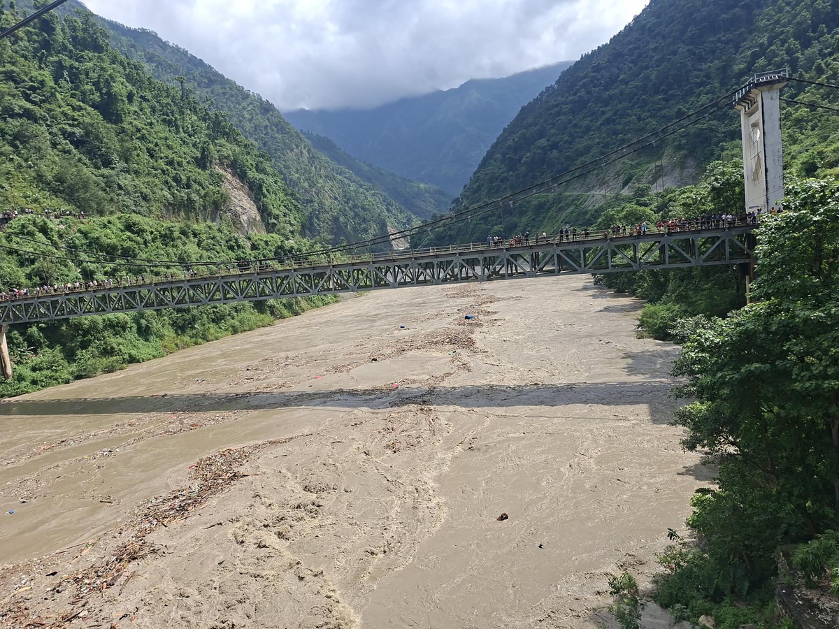 Nepal'de Sel Felaketi: 165 Ölü, 823 Kayıp