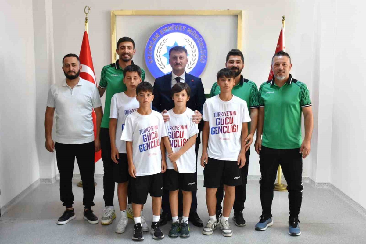 Futbol Karması, Emniyet Müdürü'nü Ziyaret Etti