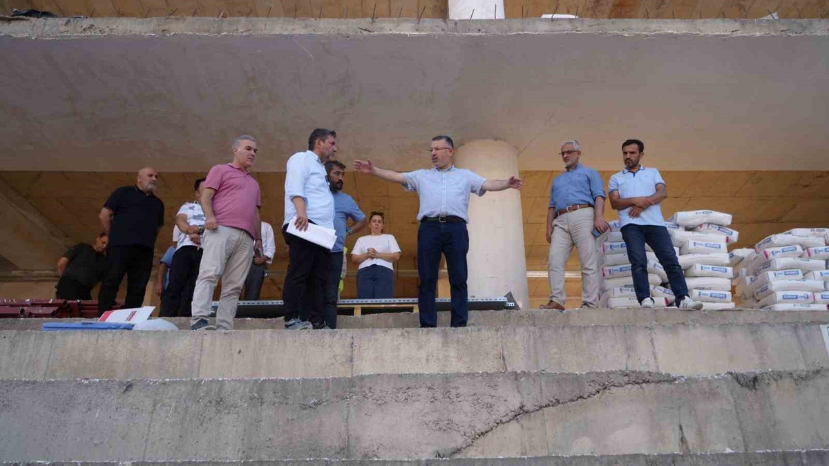 Karabük Üniversitesi'nde Spor Salonu İncelemesi
